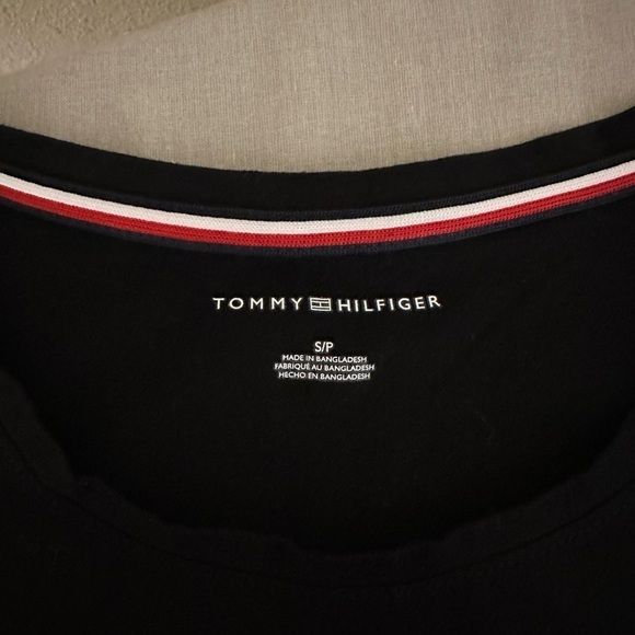 Tommy Hilfiger Women's Embroidered Heart-Logo T-Shirt Black Size Small - Picture 5 of 6